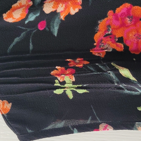 Summer top - Picture 4 of 6